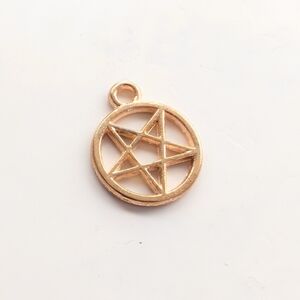 Vintage Gold Tone Pentagram Star Collectible Mini Pendant Bracelet Charm